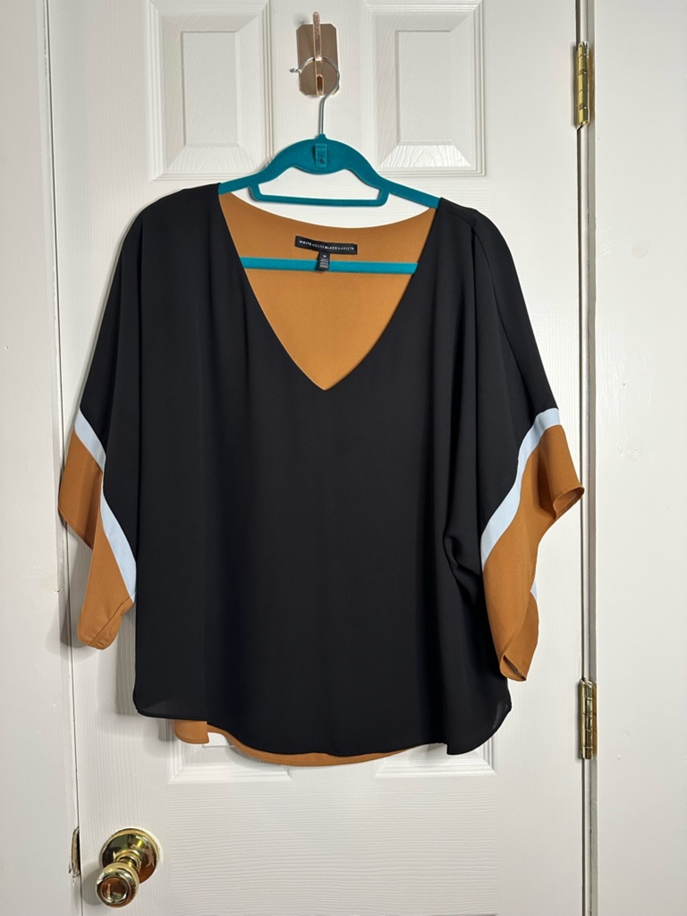 WHITE HOUSE BLACK MARKET Colorblock Blouse Black Camel V-Neck Flowy Top Medium - Picture 10 of 10
